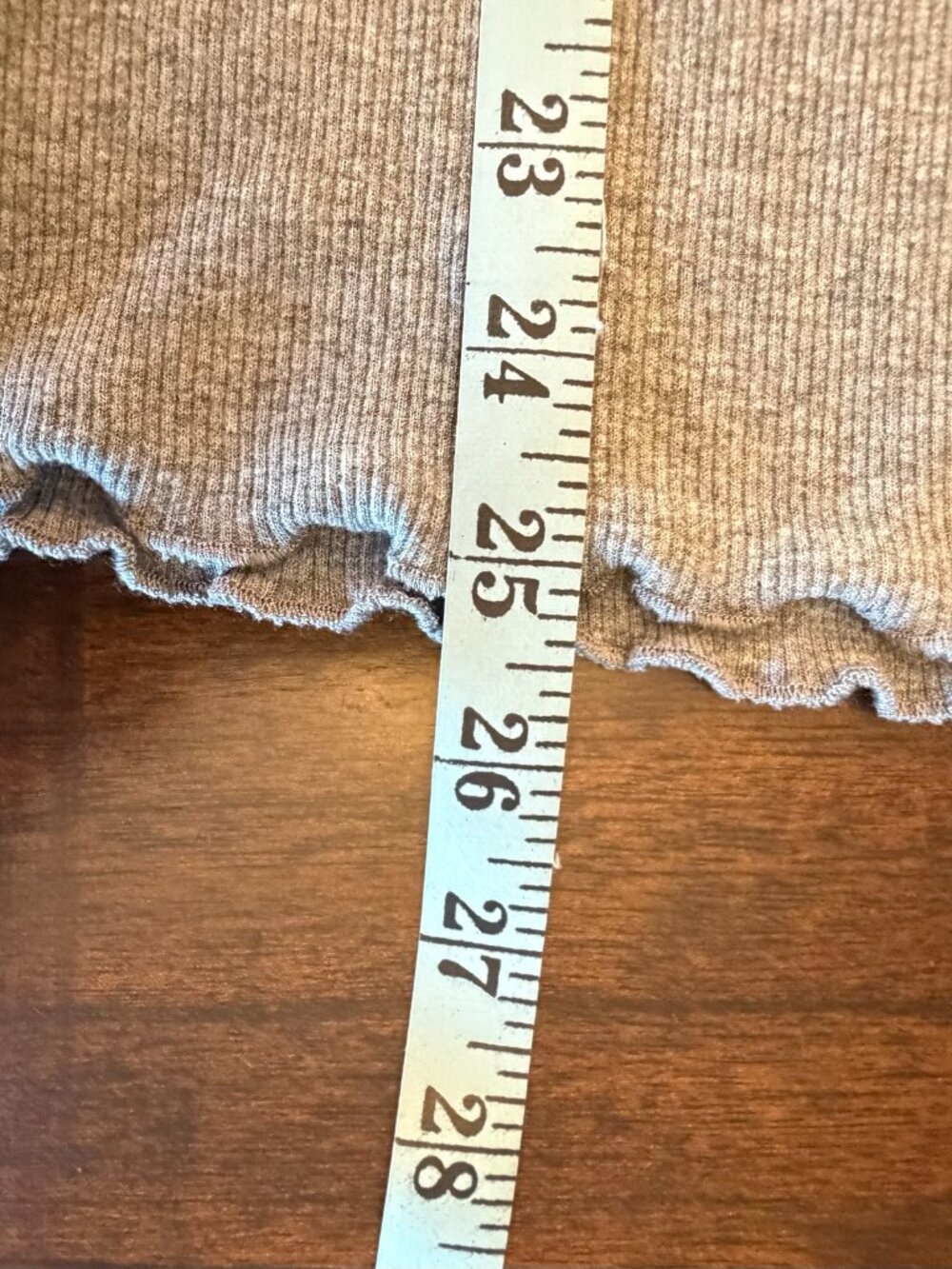NWT Cream & Gray Scalloped Lace Trim Tank Top Stretch Comfy, Size Large - Picture 11 of 11